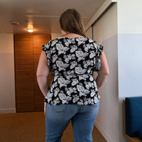 Plus Size Palm Print Top Black