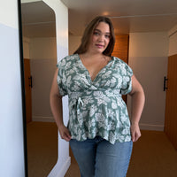 Plus Size Palm Print Top Black