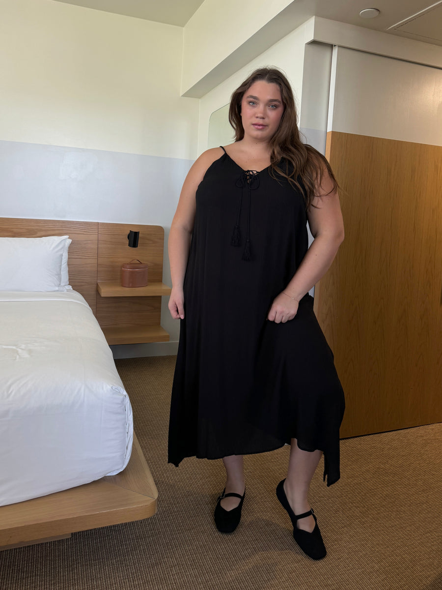 Plus Size Tassel Tie Strap Midi Dress Black