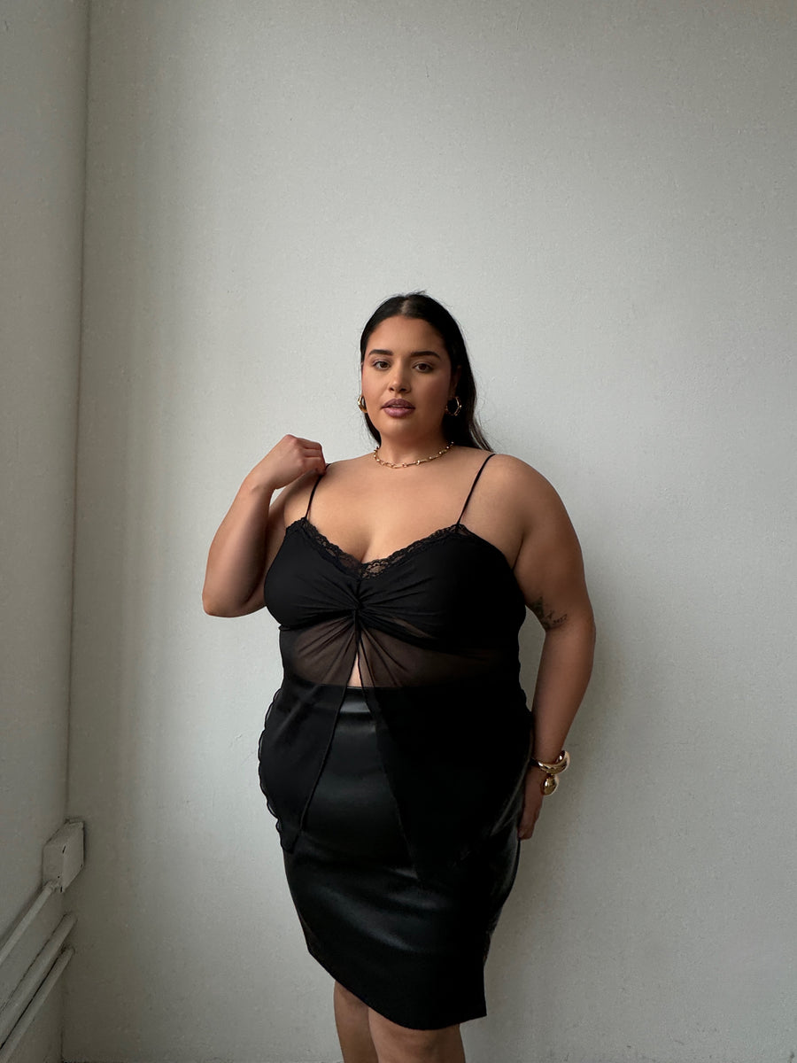 Plus Size Lace Open Front Twist Top Black